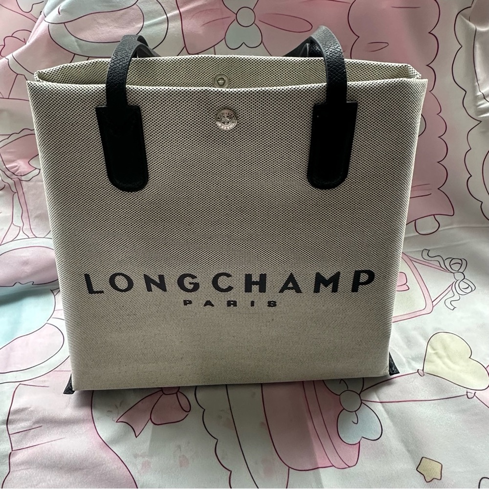 Longchamp Essential Toile Canvas Shoulder Bucket Bag - Picture 6 of 7